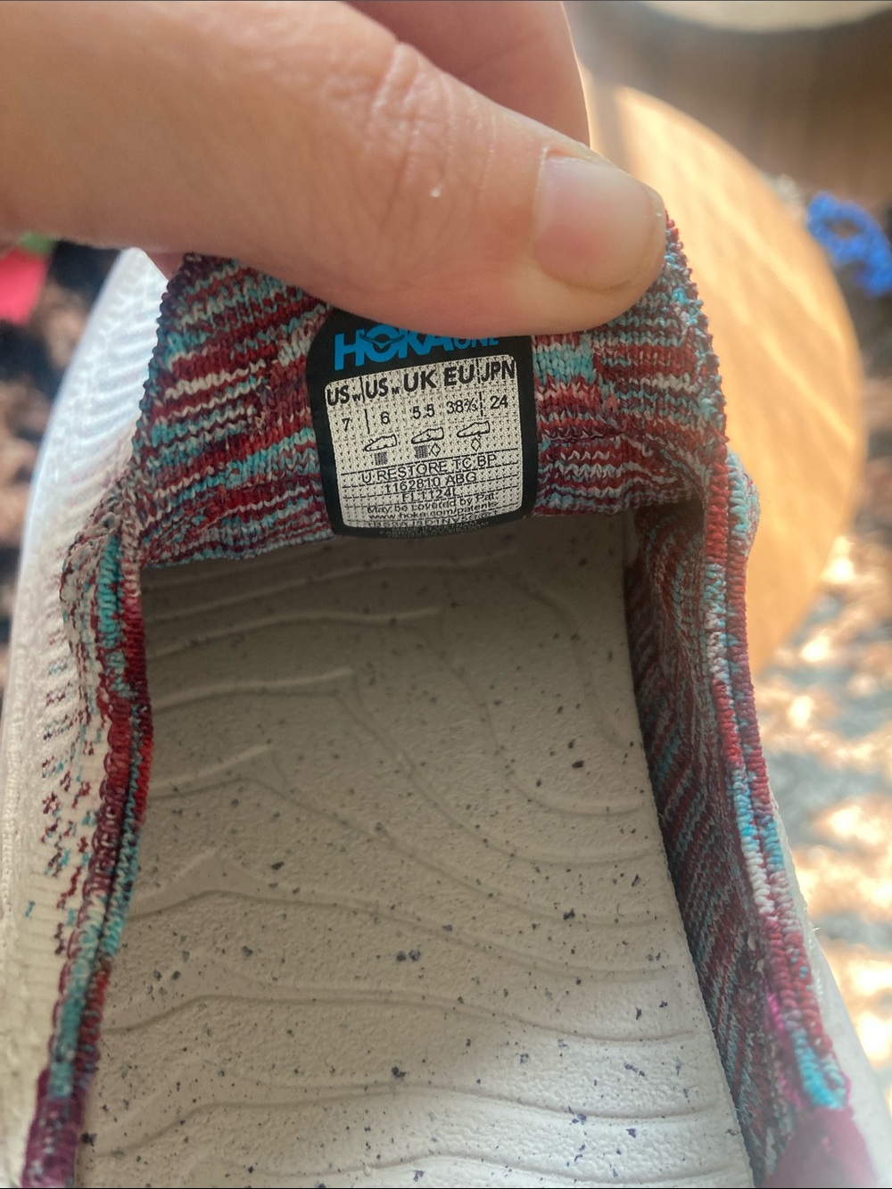 Hoka Restore Sneaker, size 7 - Picture 6 of 9